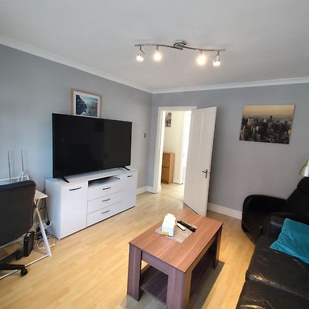 דירות סאטון 2 Bed Flat Near Station With Parking&Comgarden מראה חיצוני תמונה