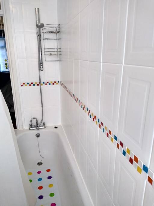דירות סאטון 2 Bed Flat Near Station With Parking&Comgarden מראה חיצוני תמונה
