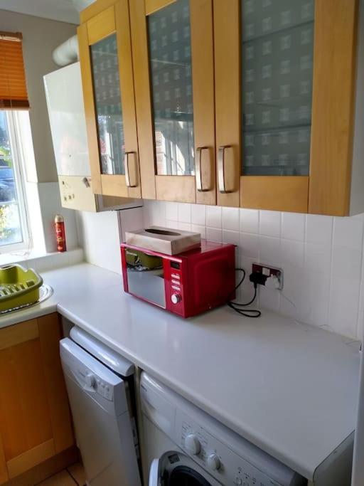דירות סאטון 2 Bed Flat Near Station With Parking&Comgarden מראה חיצוני תמונה